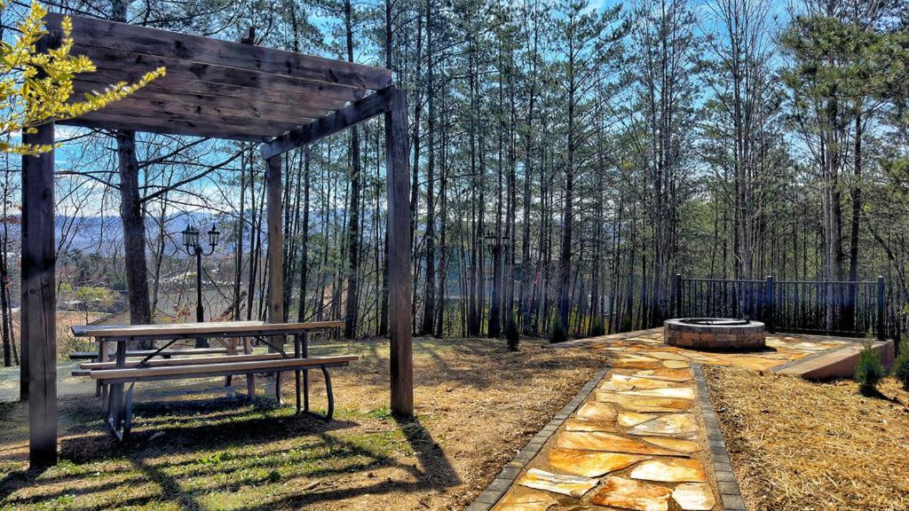 Pinecrest Townhomes-1King-2Queen Unit-Updated Pigeon Forge Exterior foto