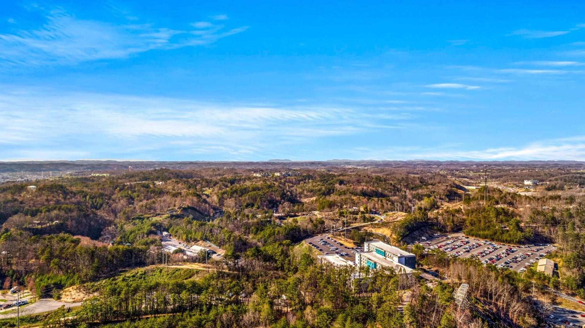 Pinecrest Townhomes-1King-2Queen Unit-Updated Pigeon Forge Exterior foto